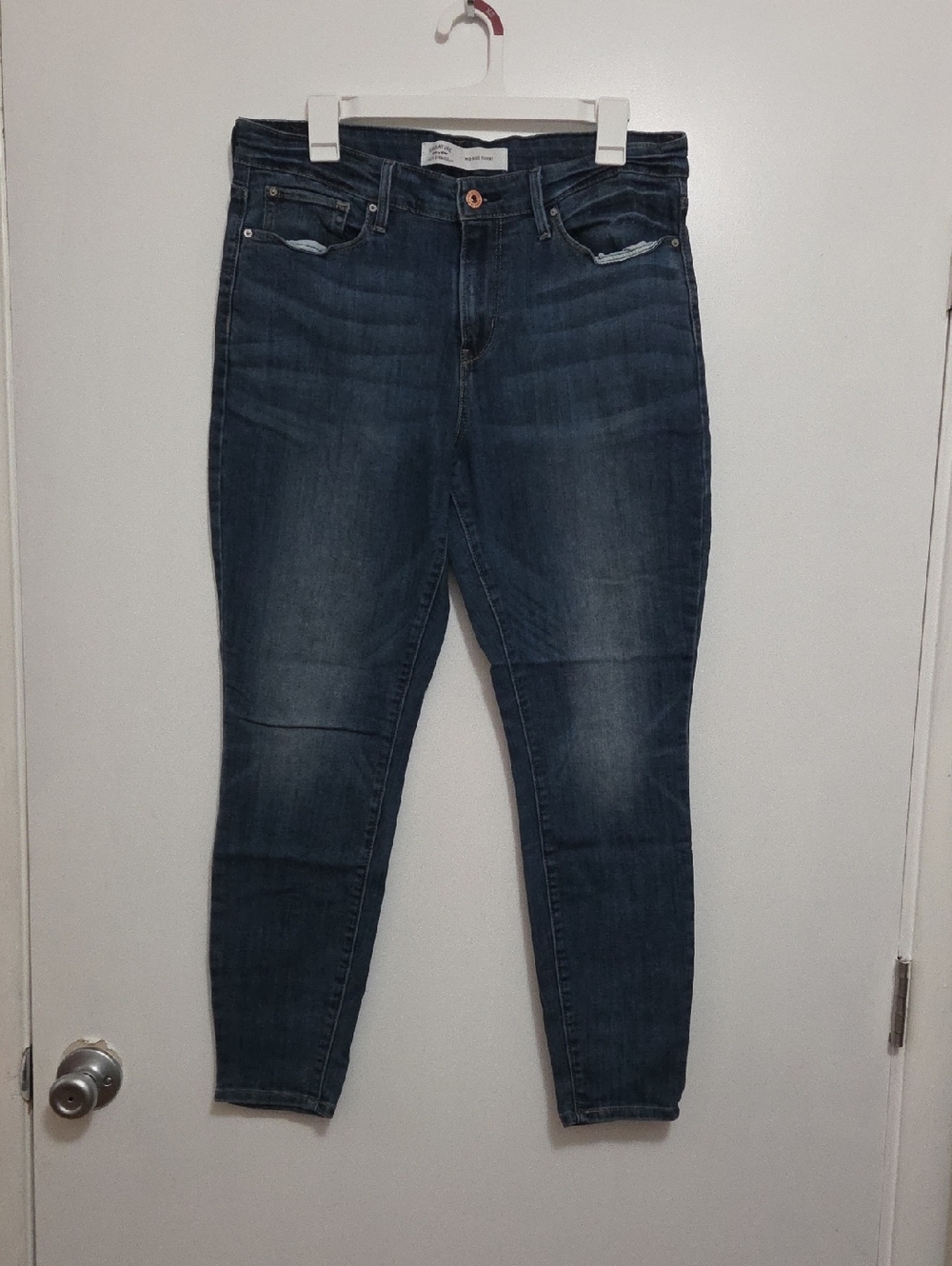 Signiture By Levi Strauss Women's Dark Wash Skinny Jeans 12